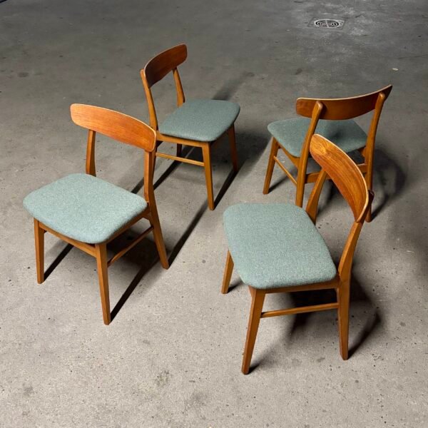 Mosbøl by Findahl Dining chairs - Image 3
