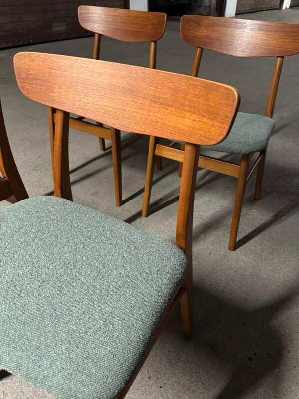 Mosbøl by Findahl Dining chairs - Image 4