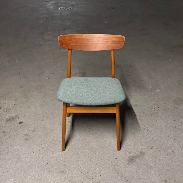 Mosbøl by Findahl Dining chairs - Image 5
