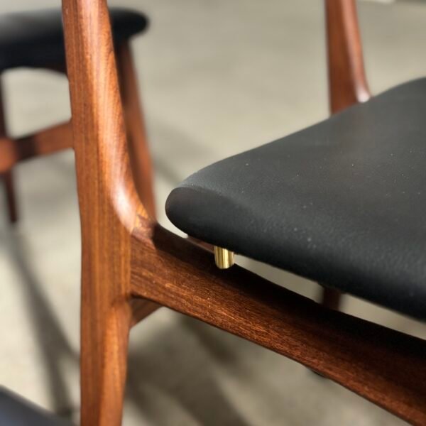 Schiønning & Elgaard teak diningchairs - Image 5